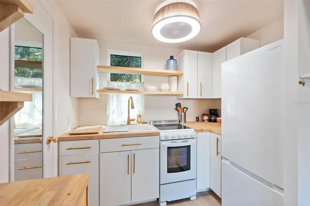 1946 Chenango Avenue Clearwater FL 33755