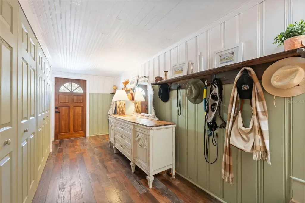 1946 Chenango Avenue Clearwater FL 33755