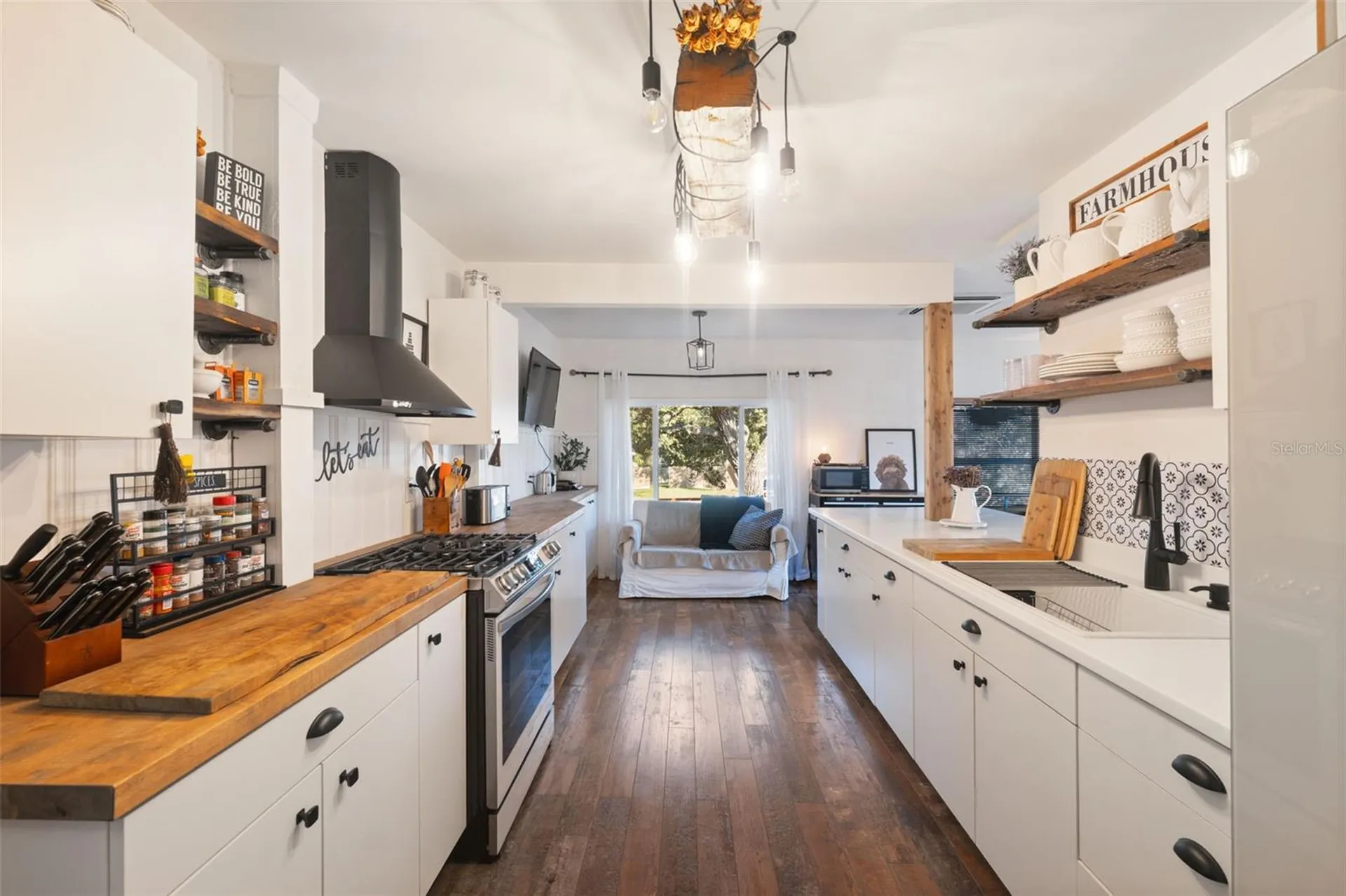 1946 Chenango Avenue Clearwater FL 33755