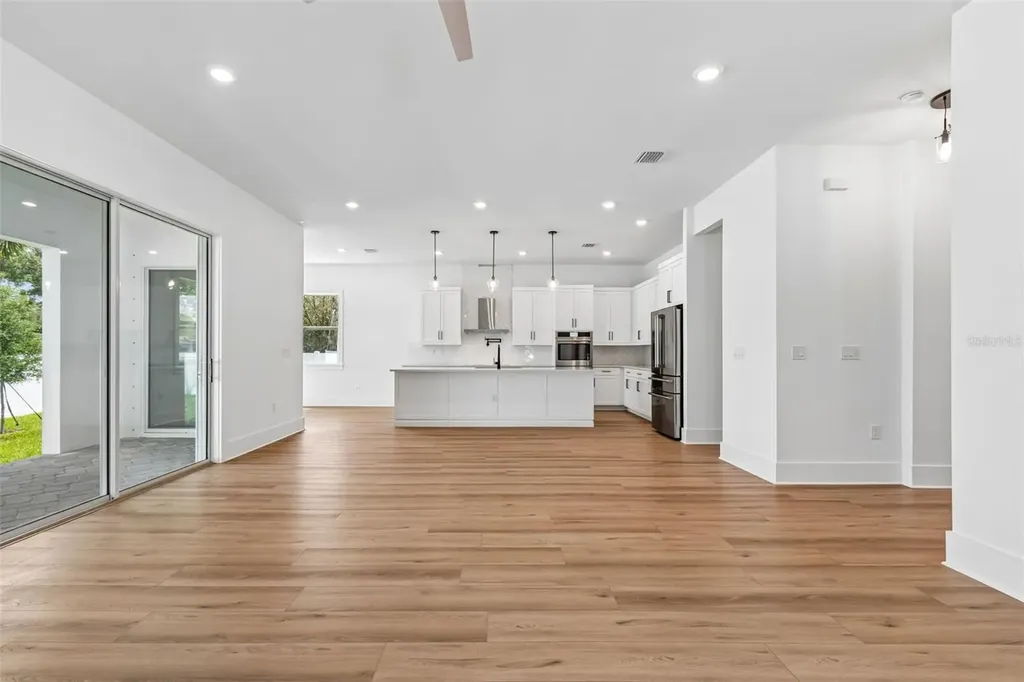 2923 W Elrod Avenue Tampa FL 33611