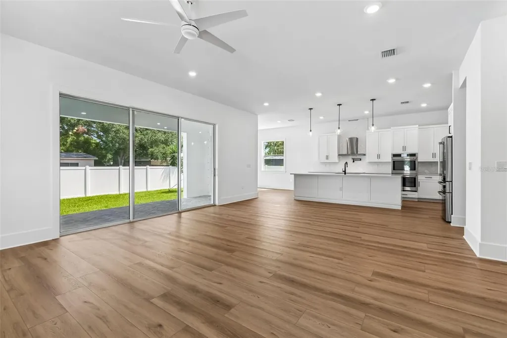 2923 W Elrod Avenue Tampa FL 33611