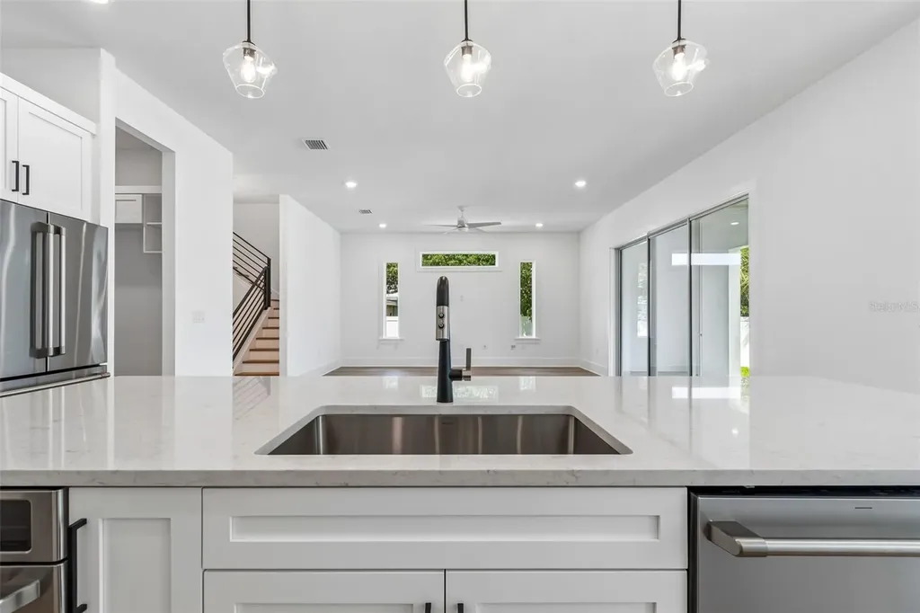 2923 W Elrod Avenue Tampa FL 33611