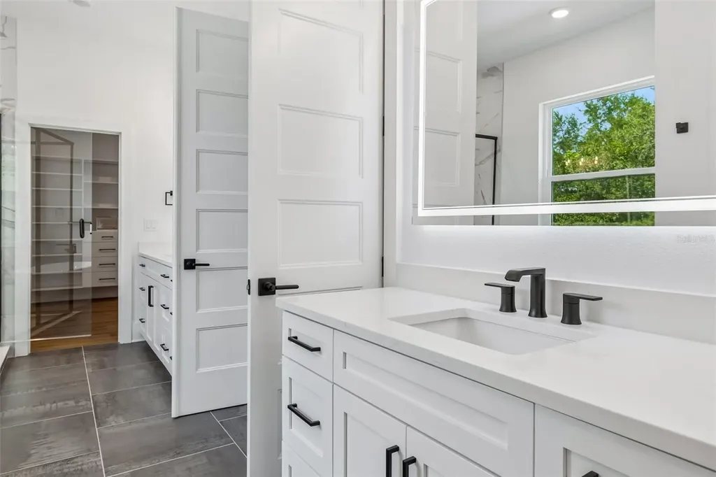 2923 W Elrod Avenue Tampa FL 33611