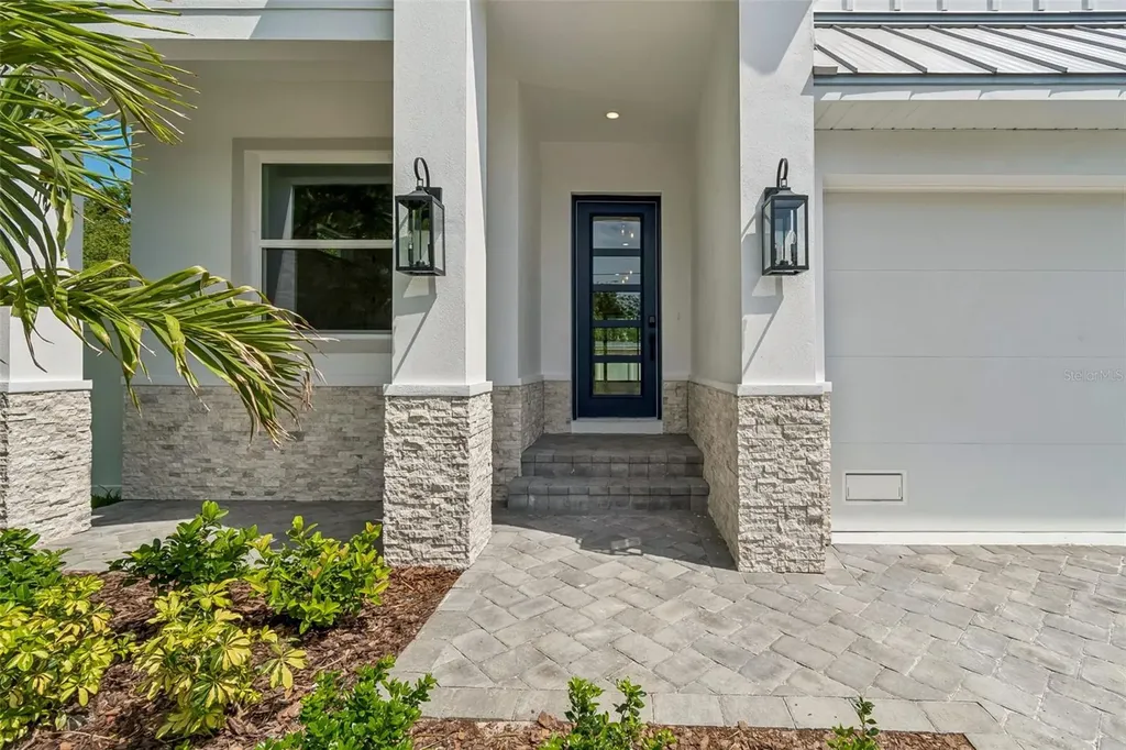 2923 W Elrod Avenue Tampa FL 33611