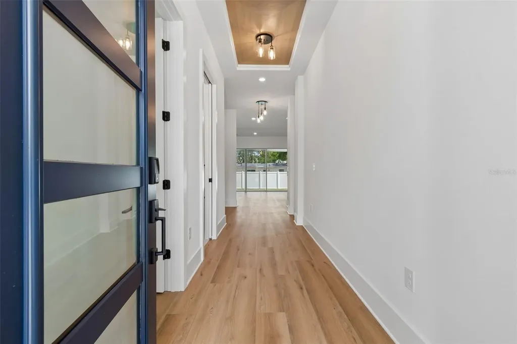 2923 W Elrod Avenue Tampa FL 33611