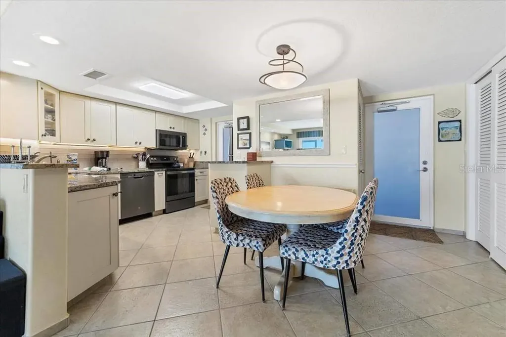 6154 Midnight Pass Road Sarasota FL 34242