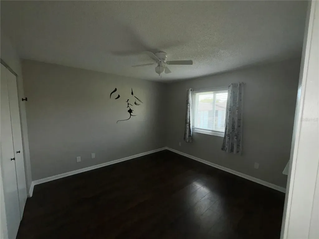 39132 County Road 54 Zephyrhills FL 33542