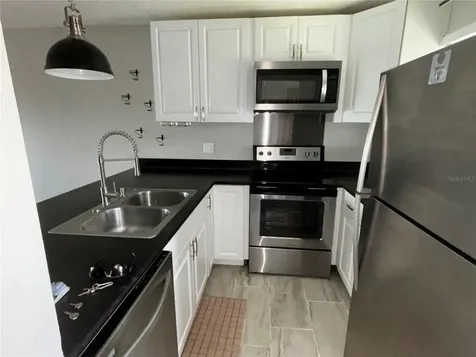 39132 County Road 54 Zephyrhills FL 33542