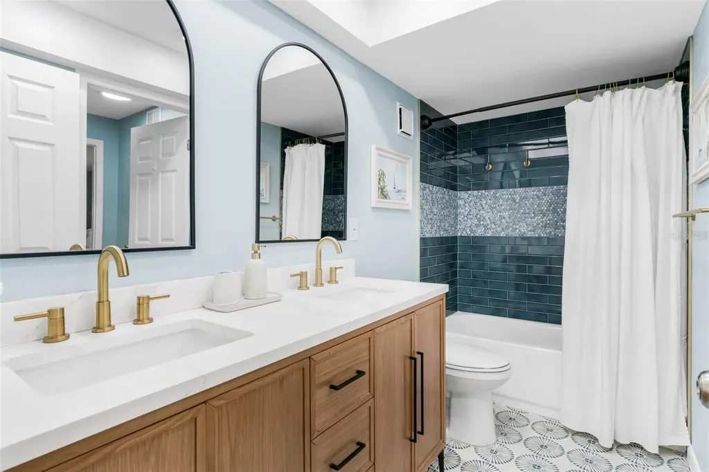 17500 Gulf Boulevard Redington Shores FL 33708