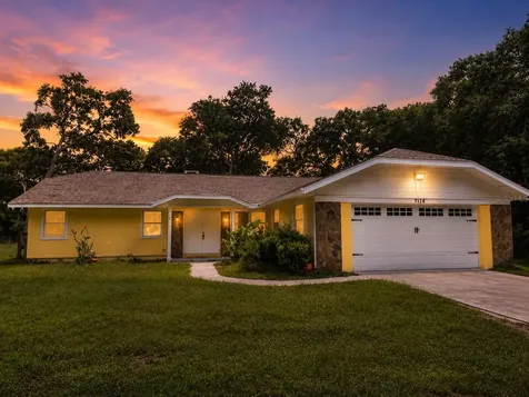 7838 Sloewood Drive Mount Dora FL 32757