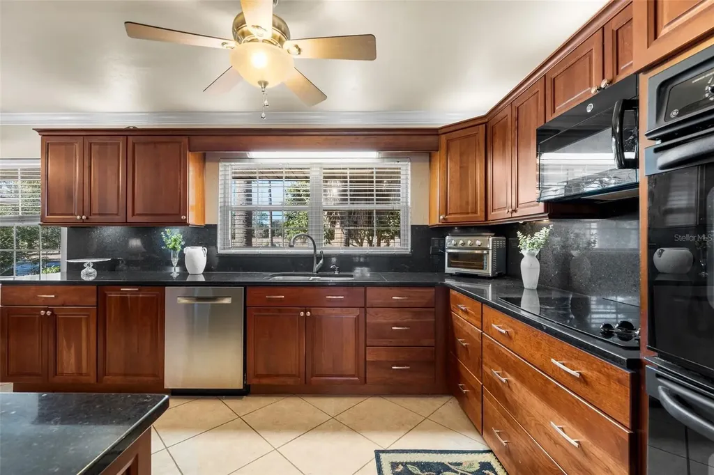 20031 NW County Road 236 High Springs FL 32643
