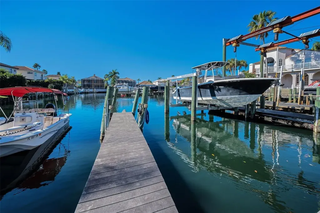 10622 Cape Hatteras Drive Tampa FL 33615