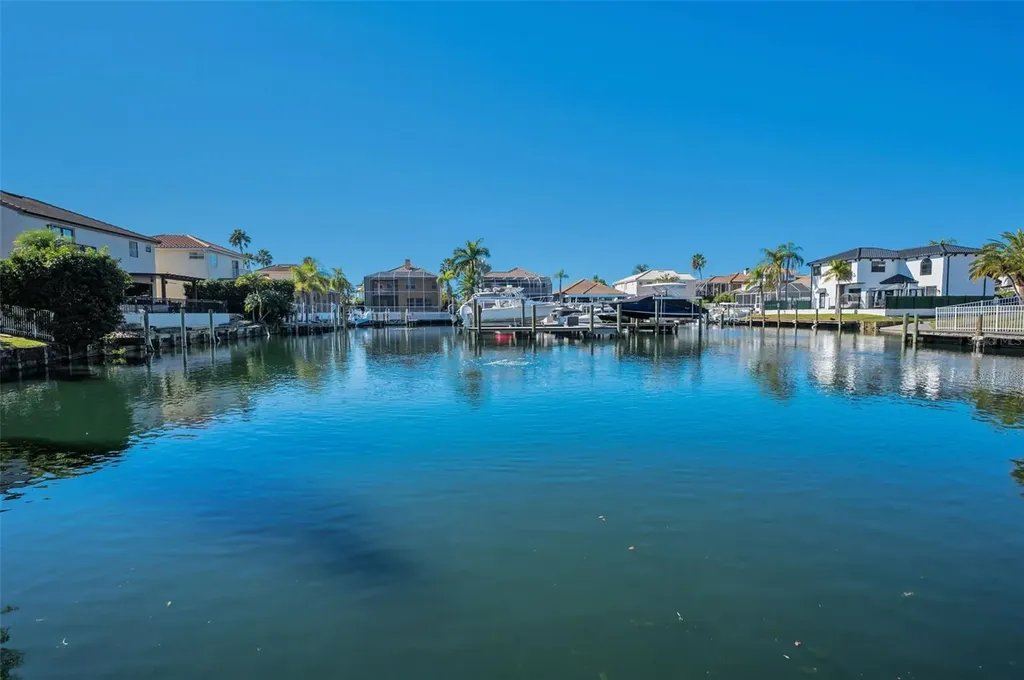 10622 Cape Hatteras Drive Tampa FL 33615