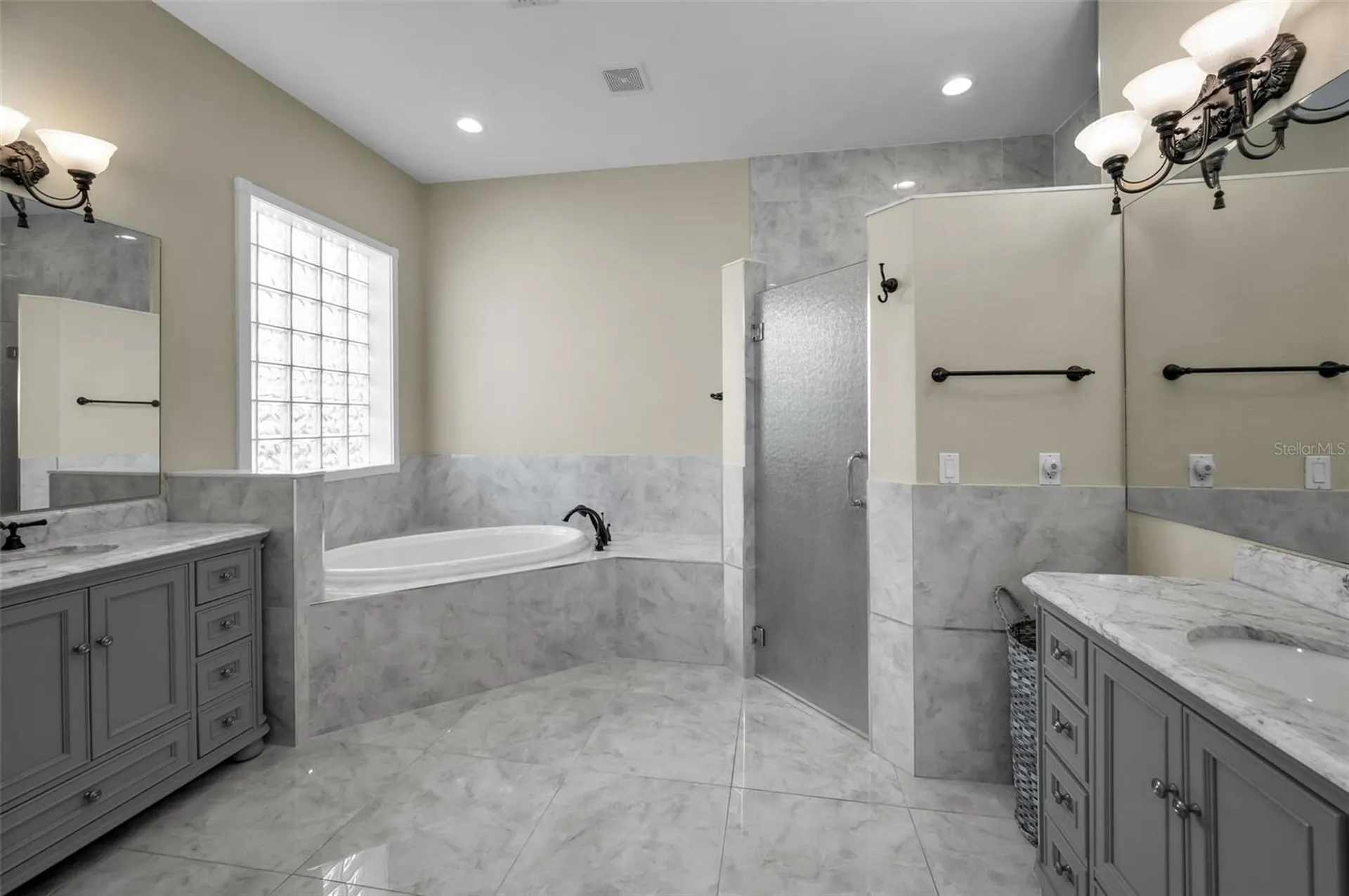 10622 Cape Hatteras Drive Tampa FL 33615