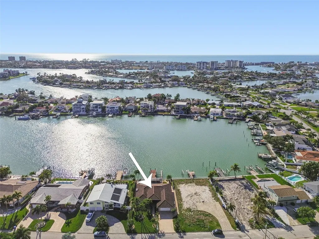 7864 9th Avenue S St Petersburg FL 33707