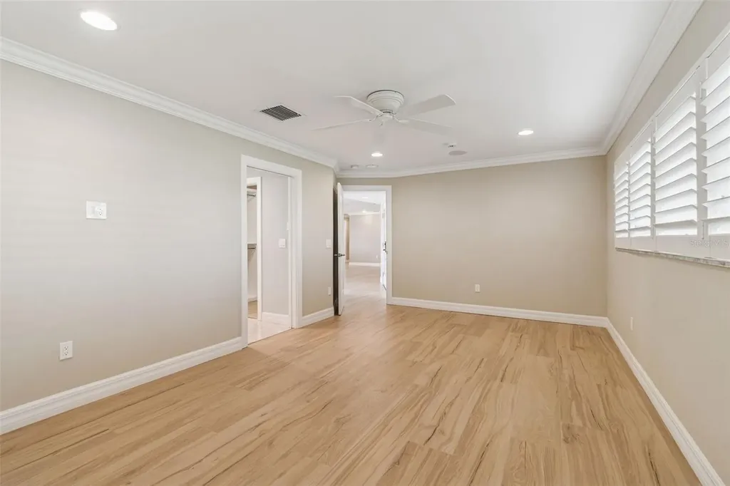7864 9th Avenue S St Petersburg FL 33707