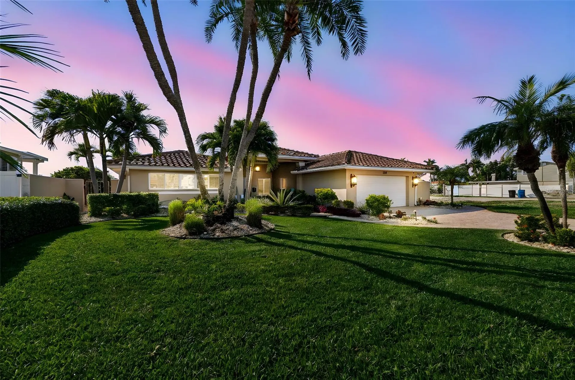 7864 9th Avenue S St Petersburg FL 33707