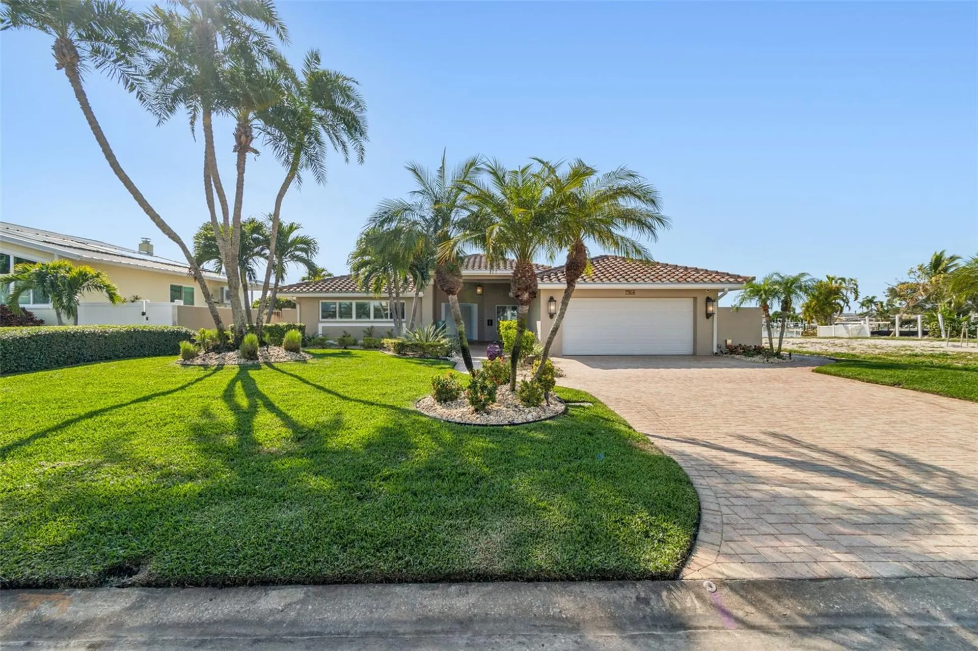 7864 9th Avenue S St Petersburg FL 33707
