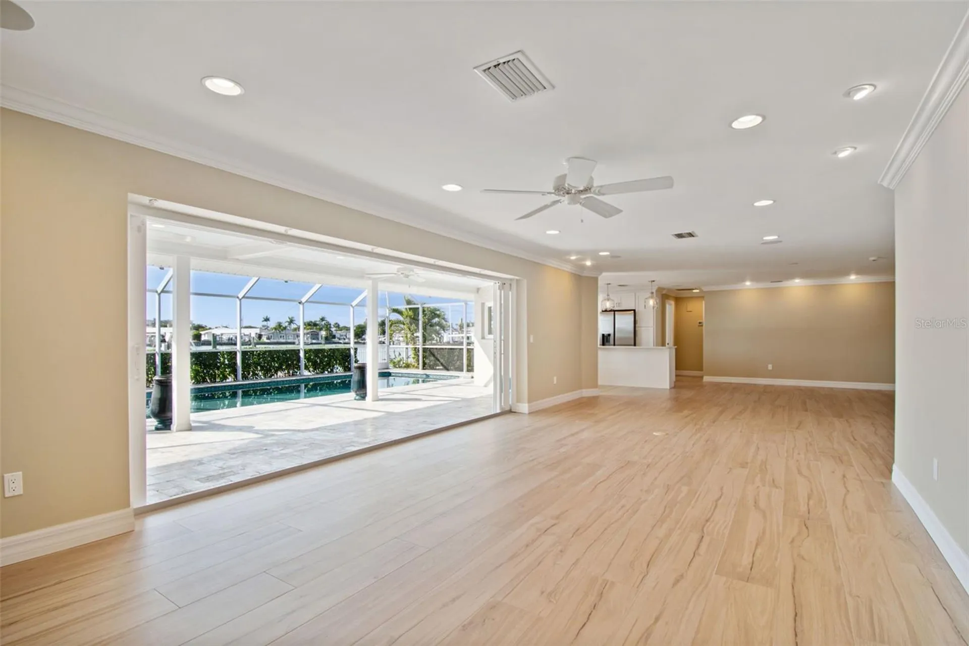 7864 9th Avenue S St Petersburg FL 33707