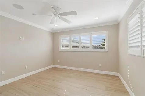 7864 9th Avenue S St Petersburg FL 33707