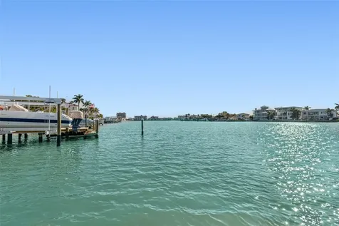 7864 9th Avenue S St Petersburg FL 33707