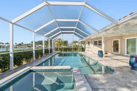 7864 9th Avenue S St Petersburg FL 33707