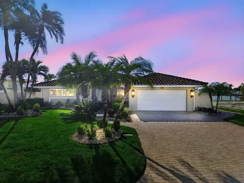 7864 9th Avenue S St Petersburg FL 33707