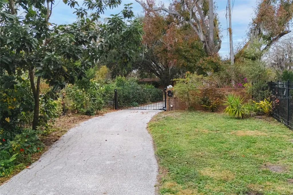 602 Druid Way Lutz FL 33548