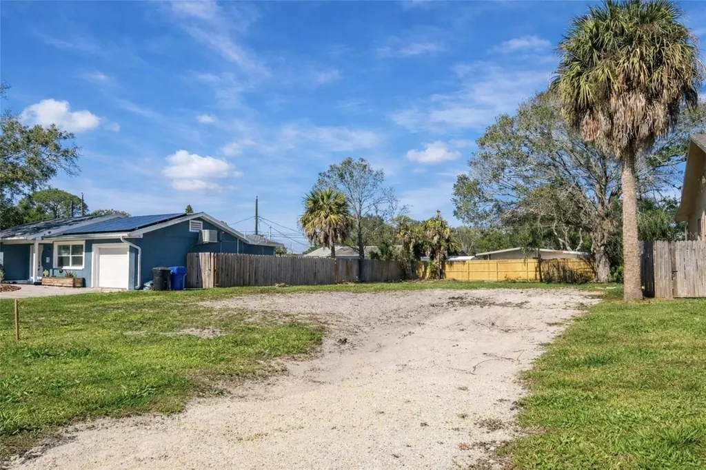 319 80th Avenue NE St Petersburg FL 33702