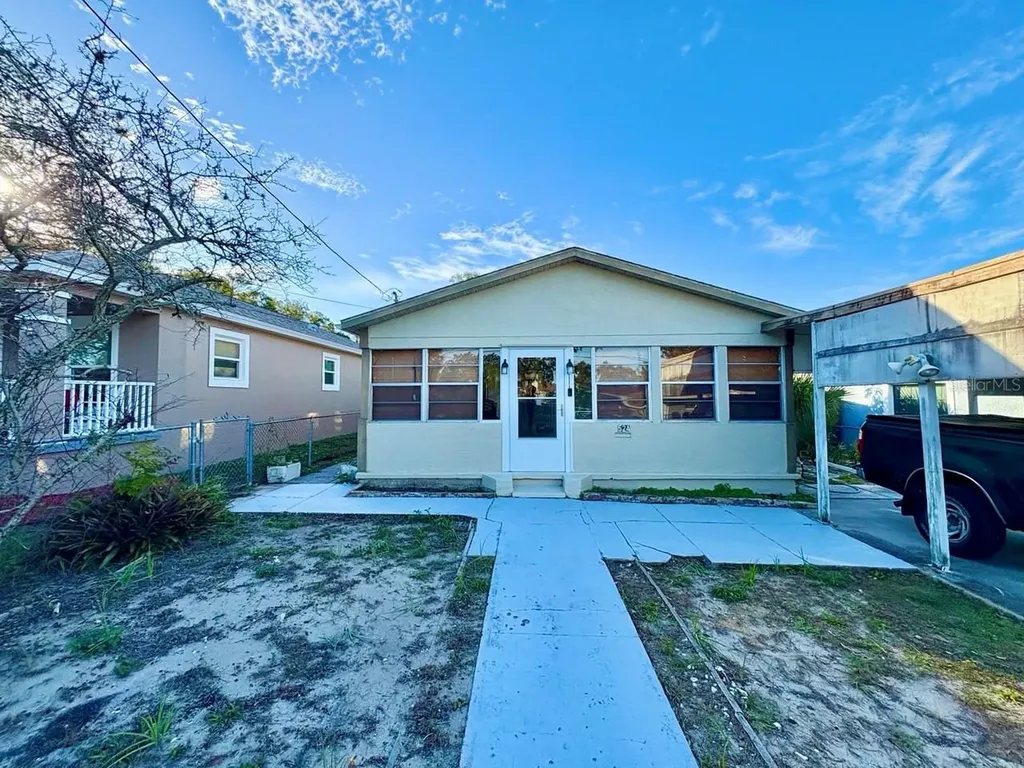 524 E Lime Street Tarpon Springs FL 34689