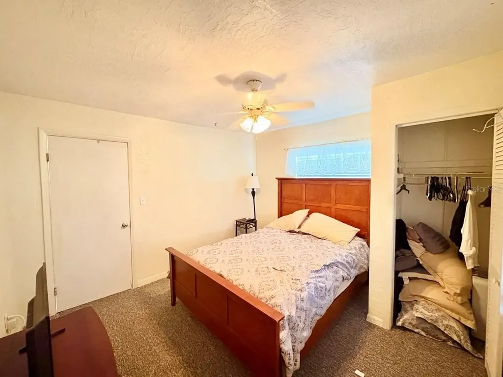 524 E Lime Street Tarpon Springs FL 34689