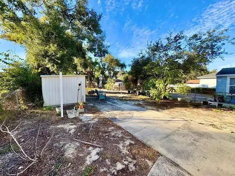 524 E Lime Street Tarpon Springs FL 34689