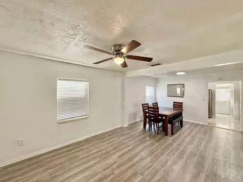 524 E Lime Street Tarpon Springs FL 34689