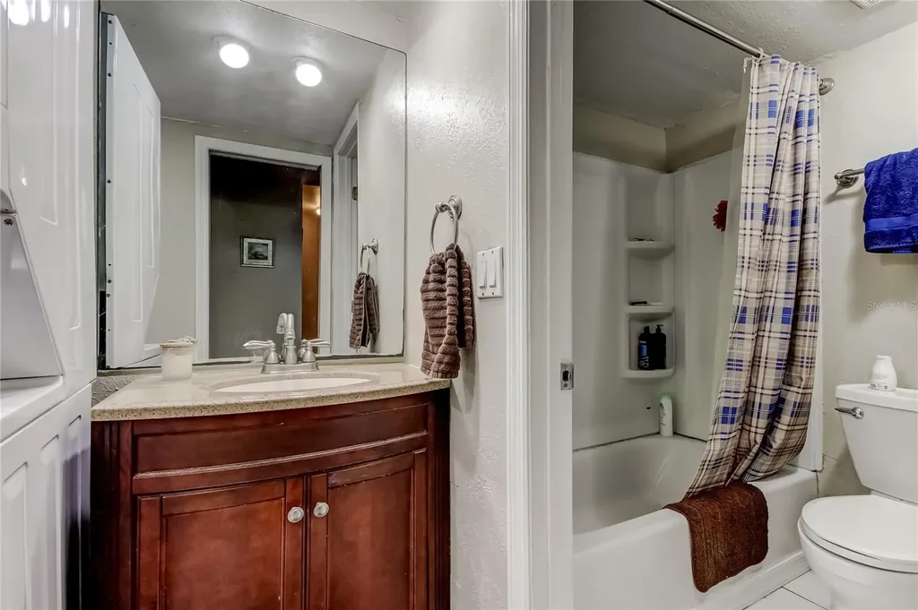 3650 41st Way S St Petersburg FL 33711