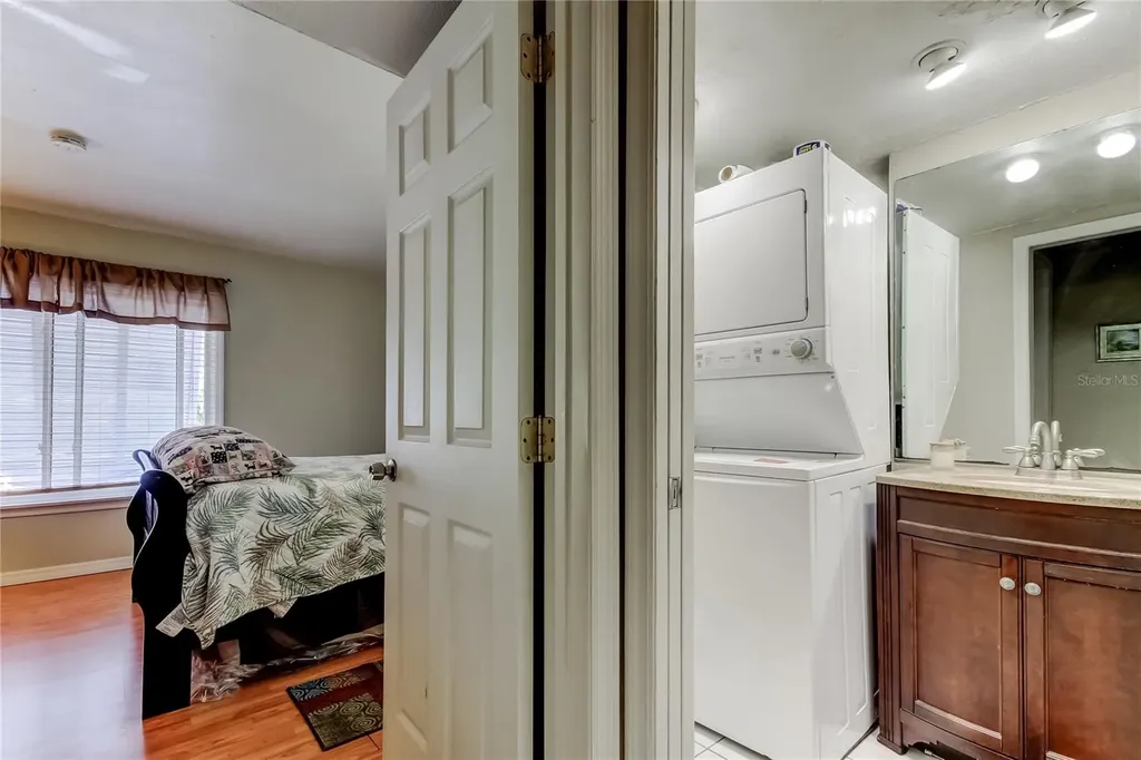 3650 41st Way S St Petersburg FL 33711