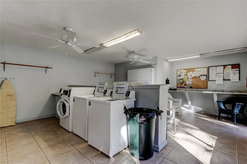 3650 41st Way S St Petersburg FL 33711