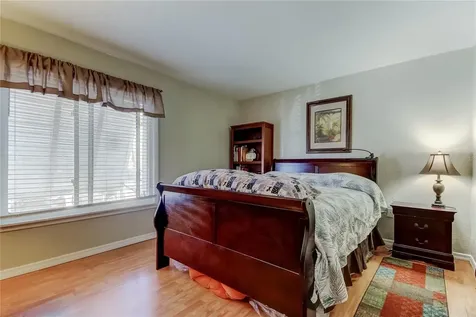 3650 41st Way S St Petersburg FL 33711