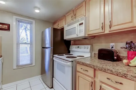 3650 41st Way S St Petersburg FL 33711