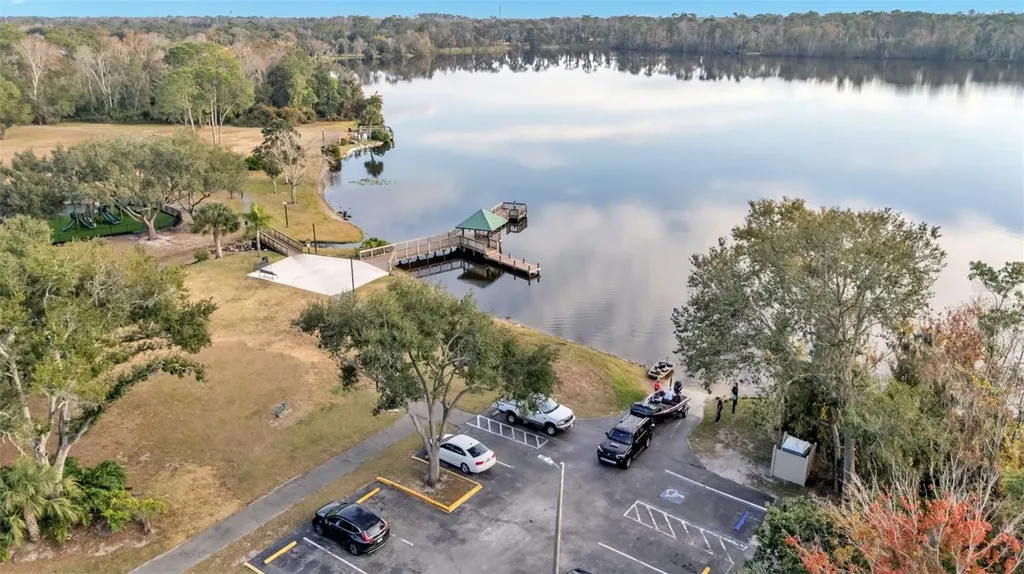 2711 S Fairway Drive Plant City FL 33566