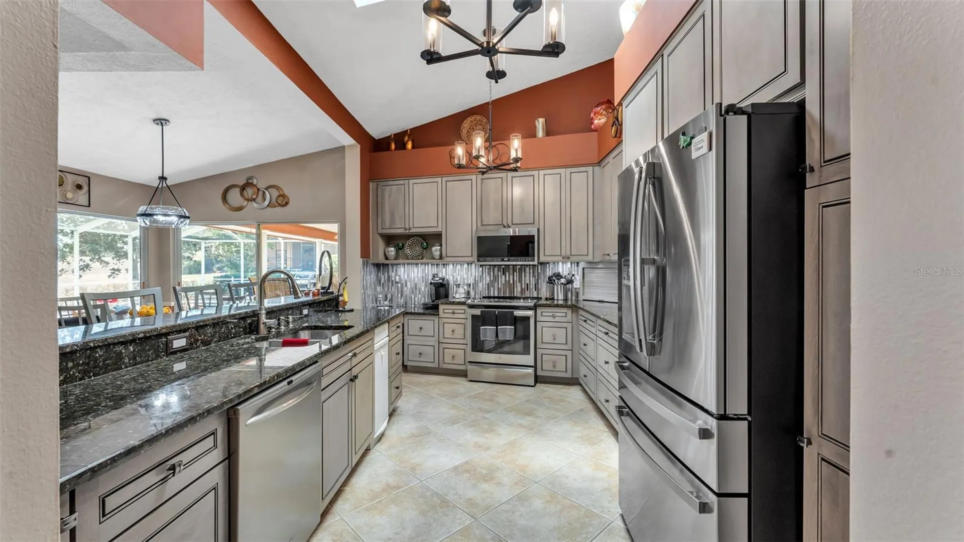 2711 S Fairway Drive Plant City FL 33566