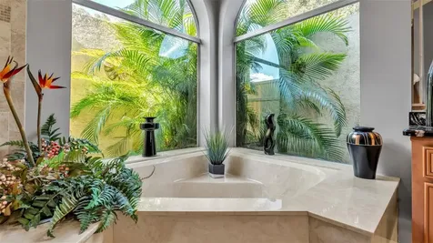 2711 S Fairway Drive Plant City FL 33566
