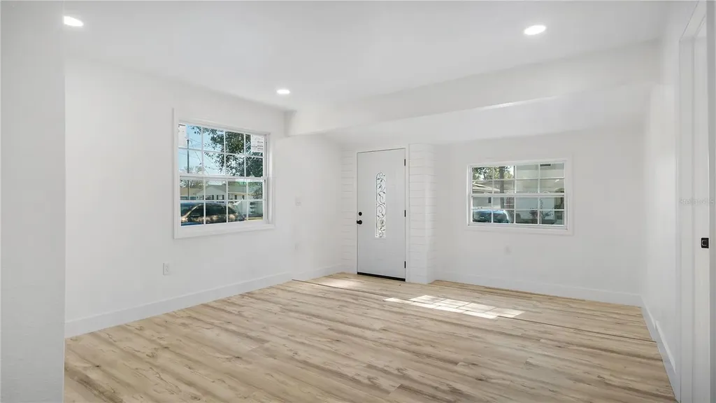 3925 W Robson Street Tampa FL 33614