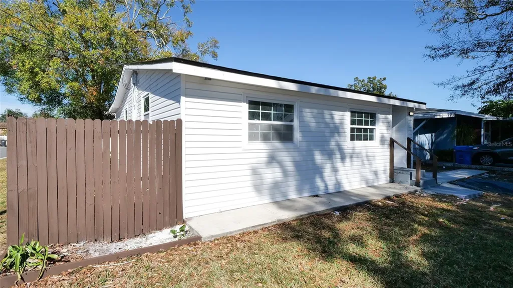 3925 W Robson Street Tampa FL 33614