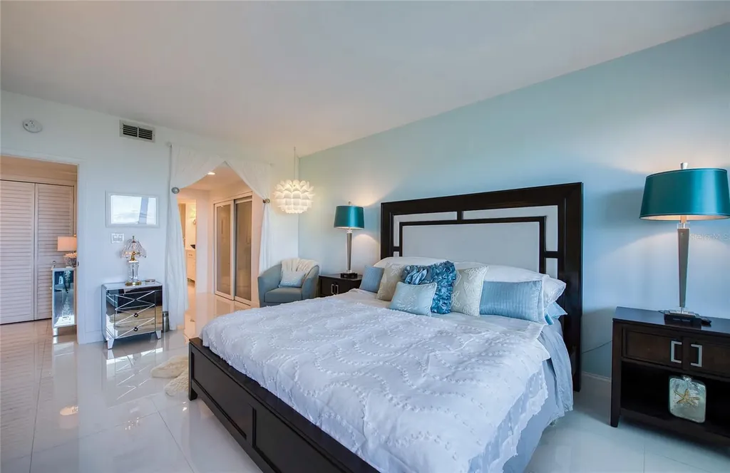 8 Belleview Boulevard Belleair FL 33756