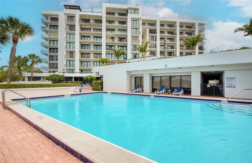 8 Belleview Boulevard Belleair FL 33756