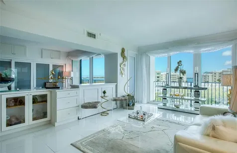 8 Belleview Boulevard Belleair FL 33756