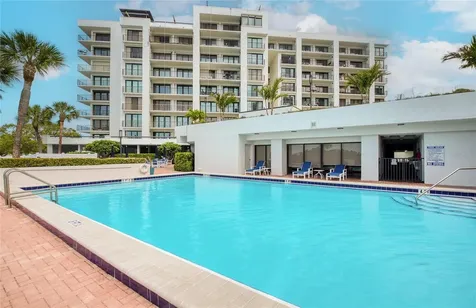 8 Belleview Boulevard Belleair FL 33756
