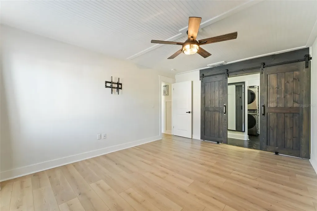 724 115th Avenue N St Petersburg FL 33716