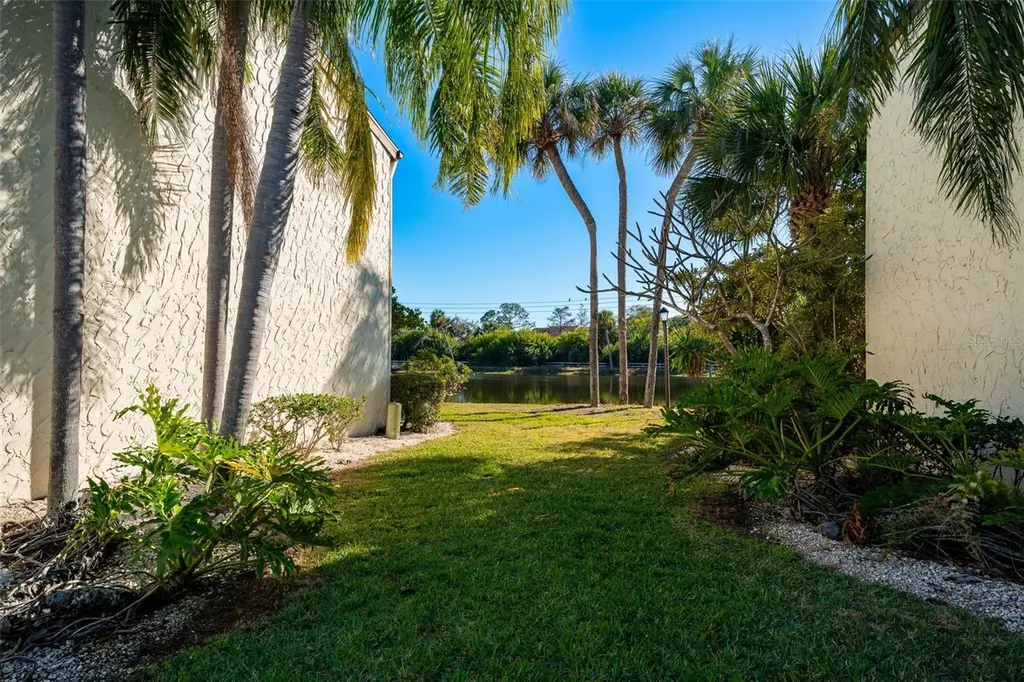 724 115th Avenue N St Petersburg FL 33716