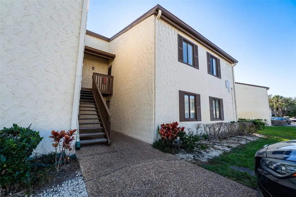 724 115th Avenue N St Petersburg FL 33716